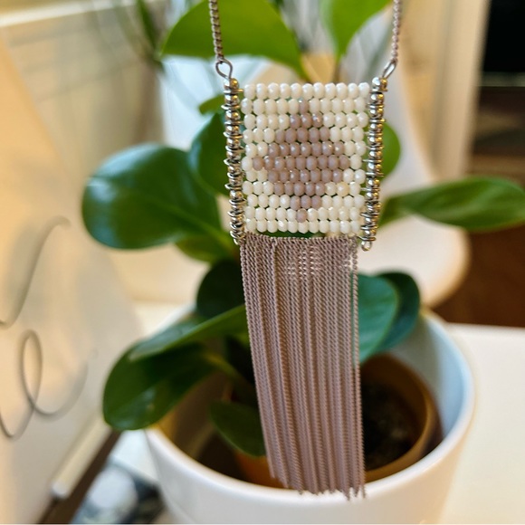 Beautiful Beaded necklace - Picture 2 of 5